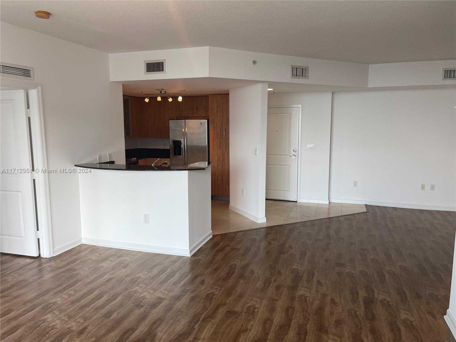 Small Image of 7900 HARBOR ISLAND DR #720, North Bay Village Number 8