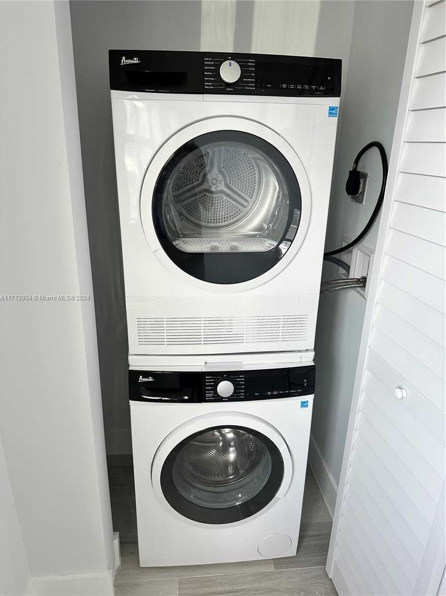 Small Image of 8600 SOUTH WEST 67TH AVE #906, Pinecrest Number 6