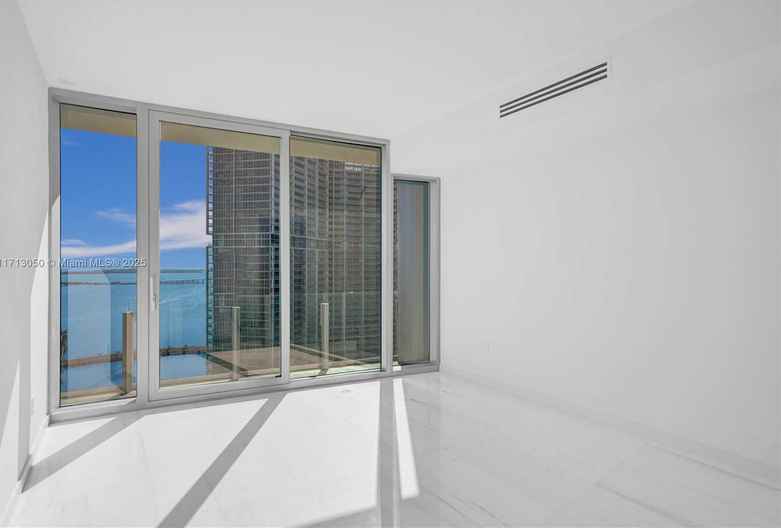 Small Image of 300 BISCAYNE BLVD WAY #3605, Miami Number 25