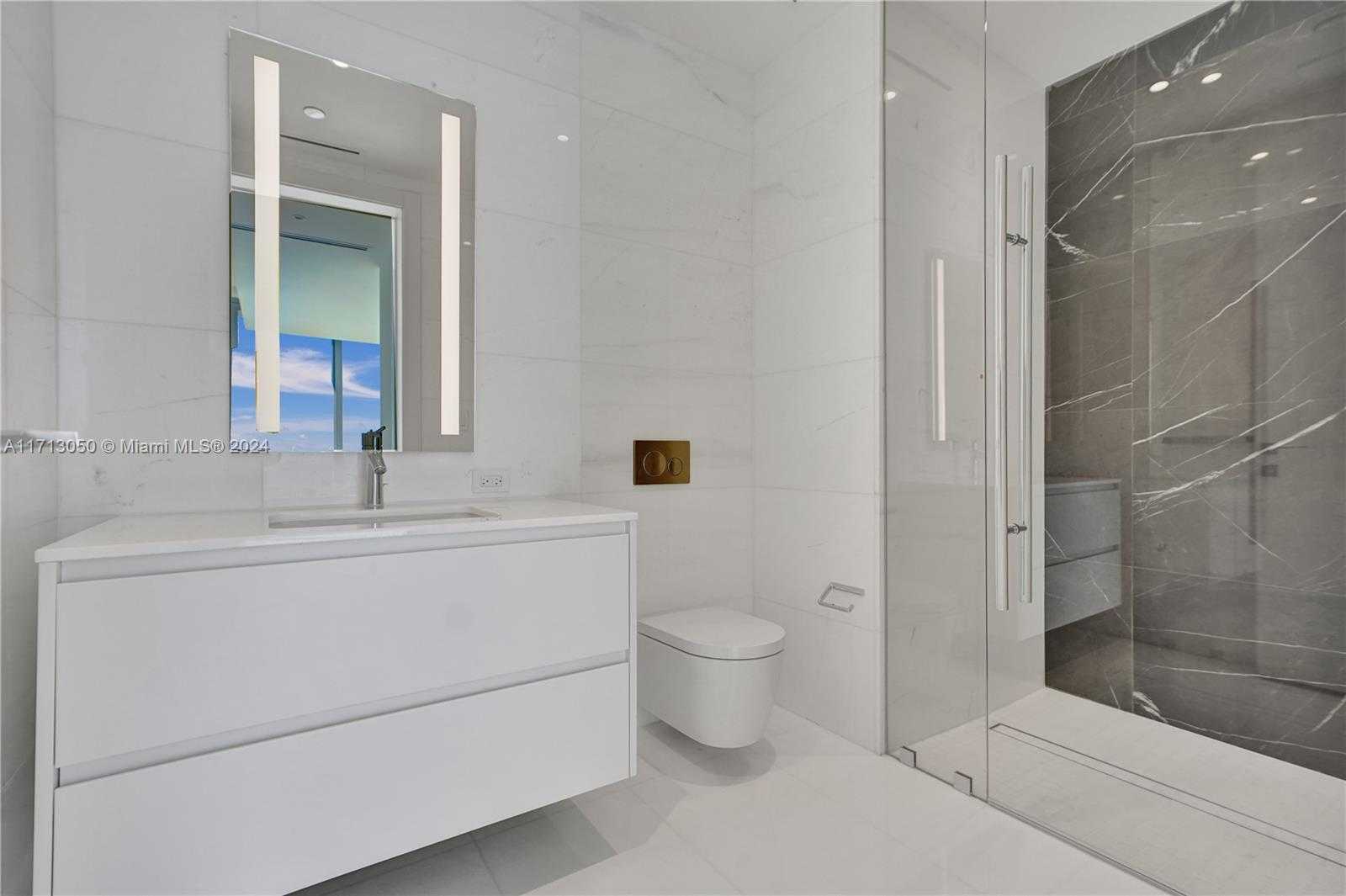 Small Image of 300 BISCAYNE BLVD WAY #3605, Miami Number 39