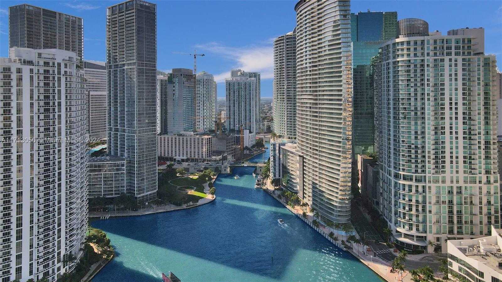 Small Image of 300 BISCAYNE BLVD WAY #3605, Miami Number 4