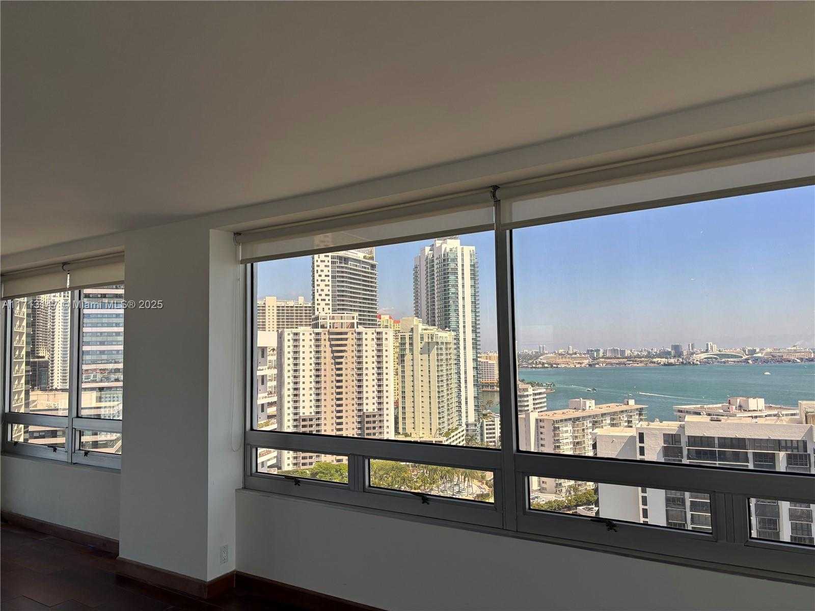 Small Image of 1541 BRICKELL AVE #C2705, Miami Number 12