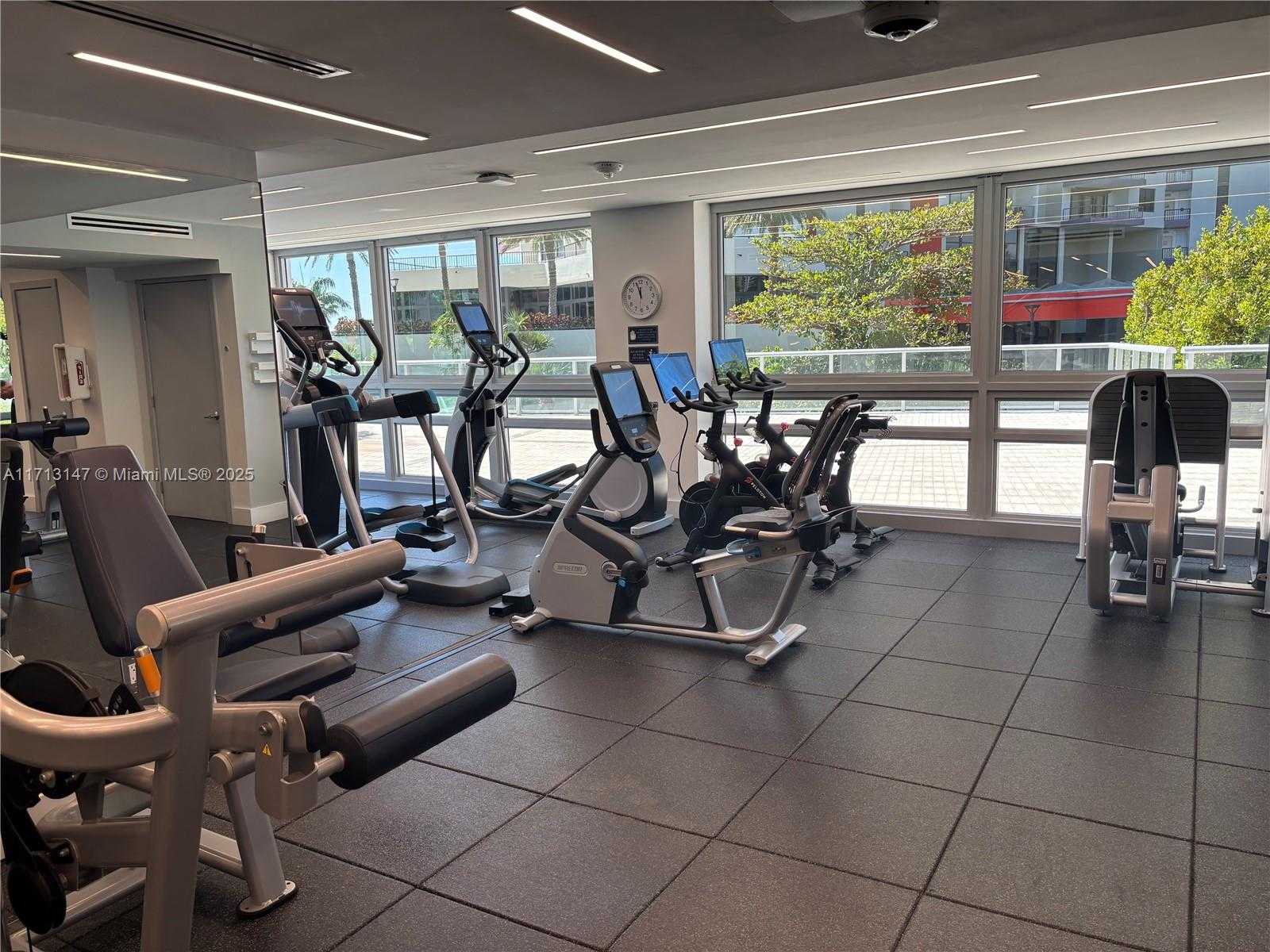 Small Image of 1541 BRICKELL AVE #C2705, Miami Number 17