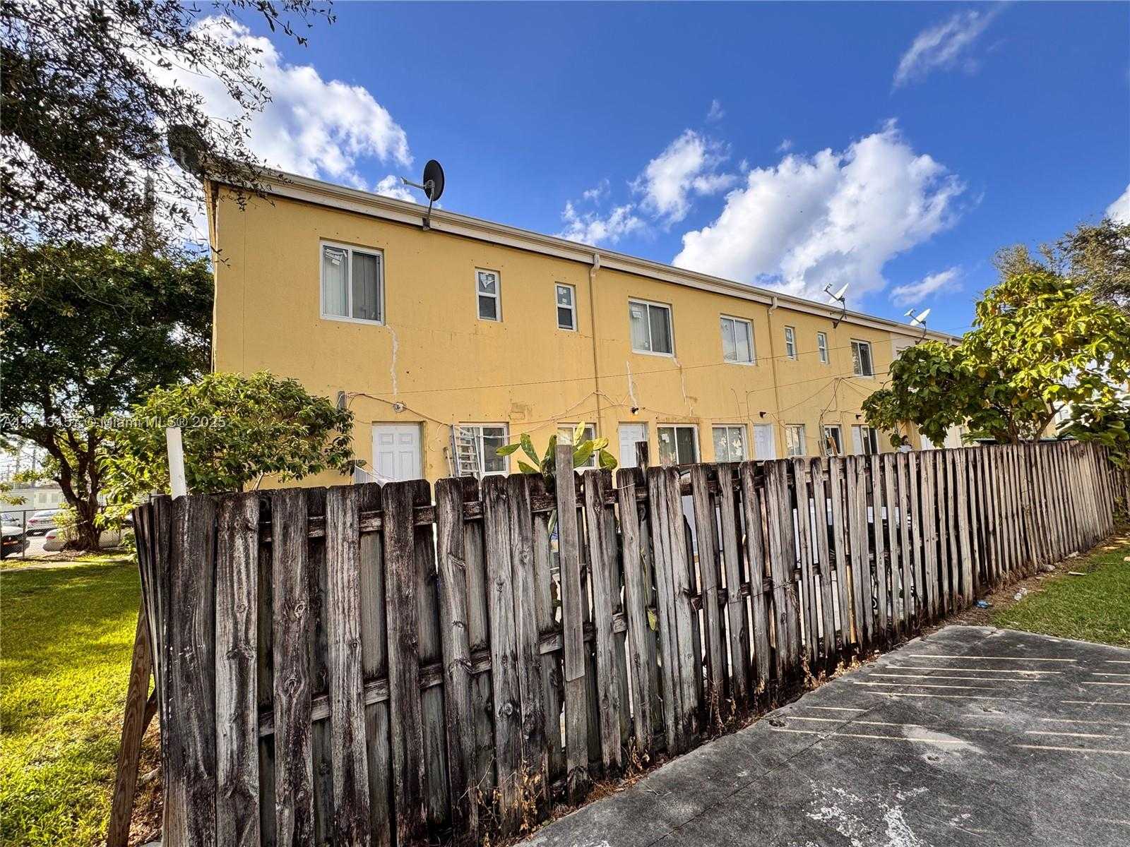 Small Image of 8315 NORTH WEST 5TH AVE #8315, Miami Number 23