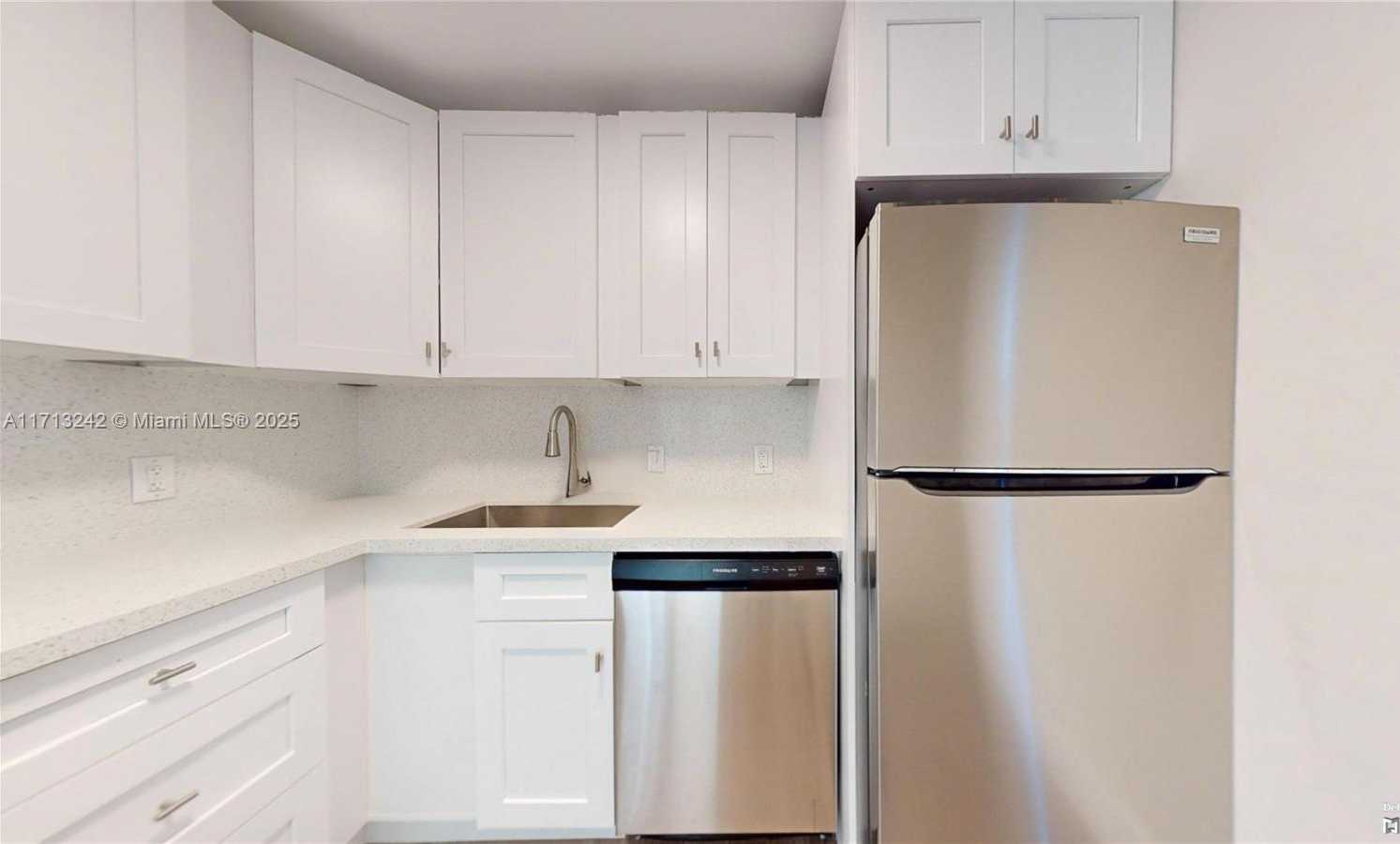 Small Image of 20500 WEST COUNTRY CLUB DR #509, Aventura Number 14