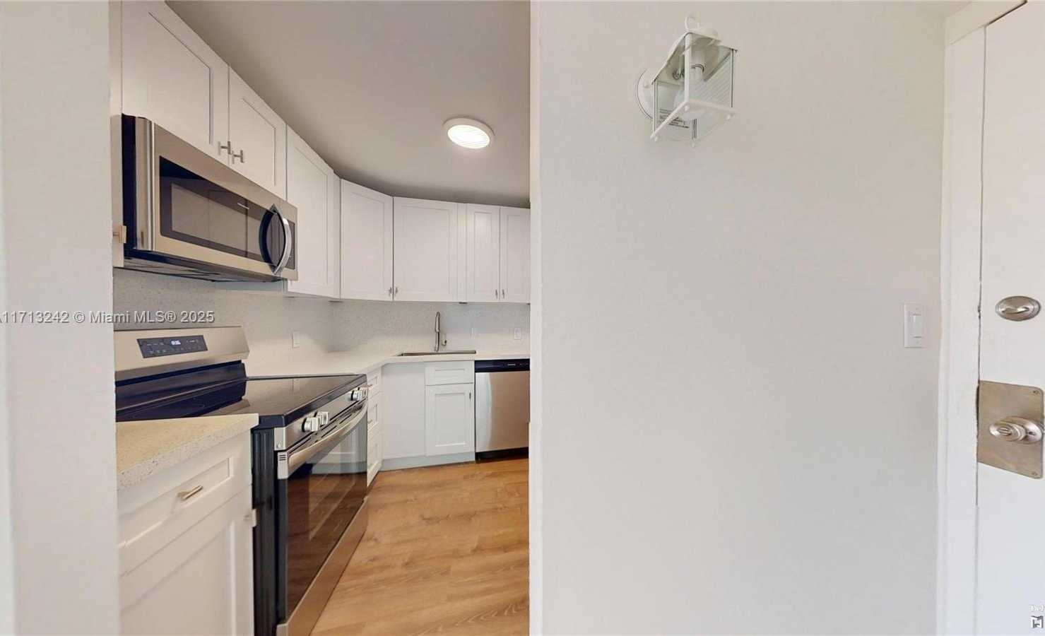 Small Image of 20500 WEST COUNTRY CLUB DR #509, Aventura Number 15