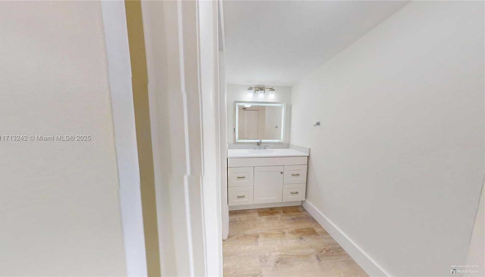 Small Image of 20500 WEST COUNTRY CLUB DR #509, Aventura Number 21