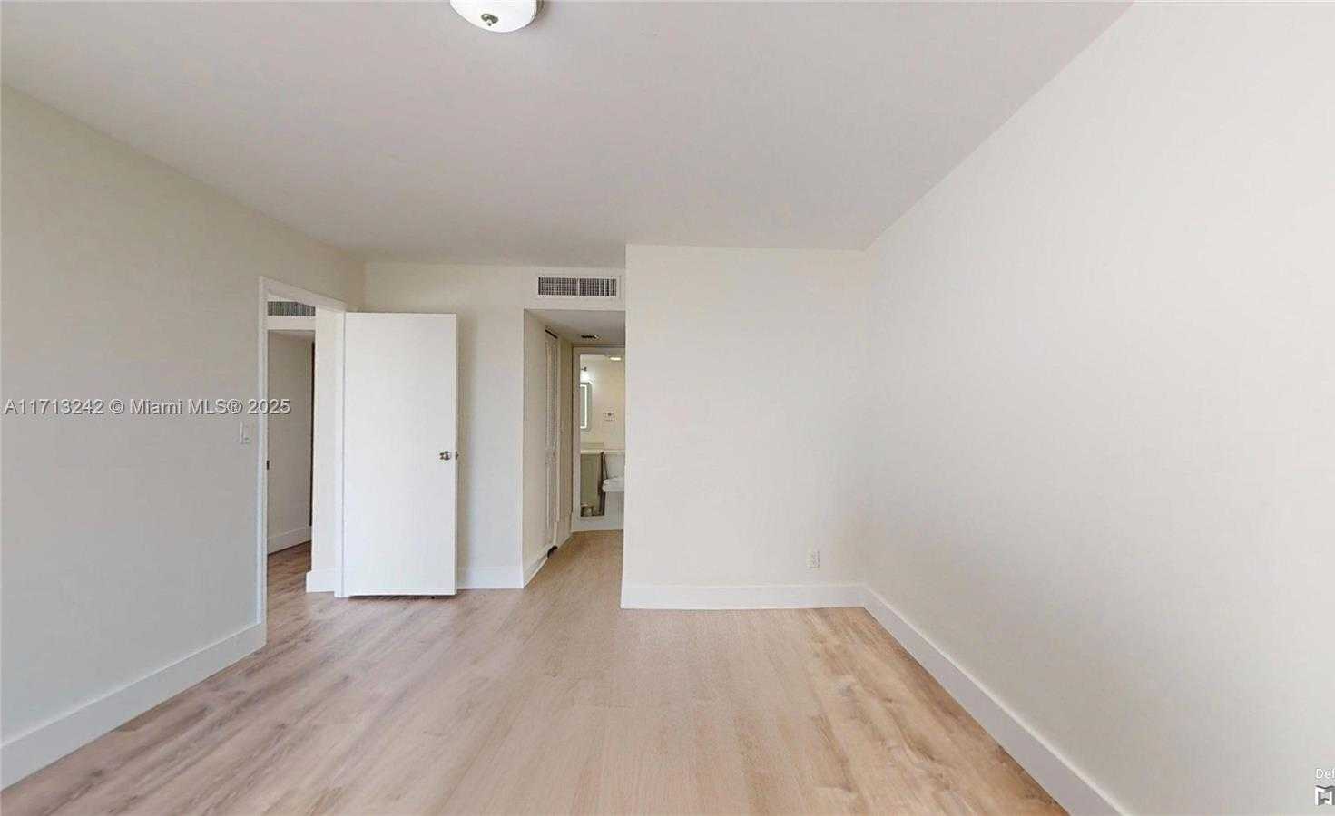 Small Image of 20500 WEST COUNTRY CLUB DR #509, Aventura Number 29