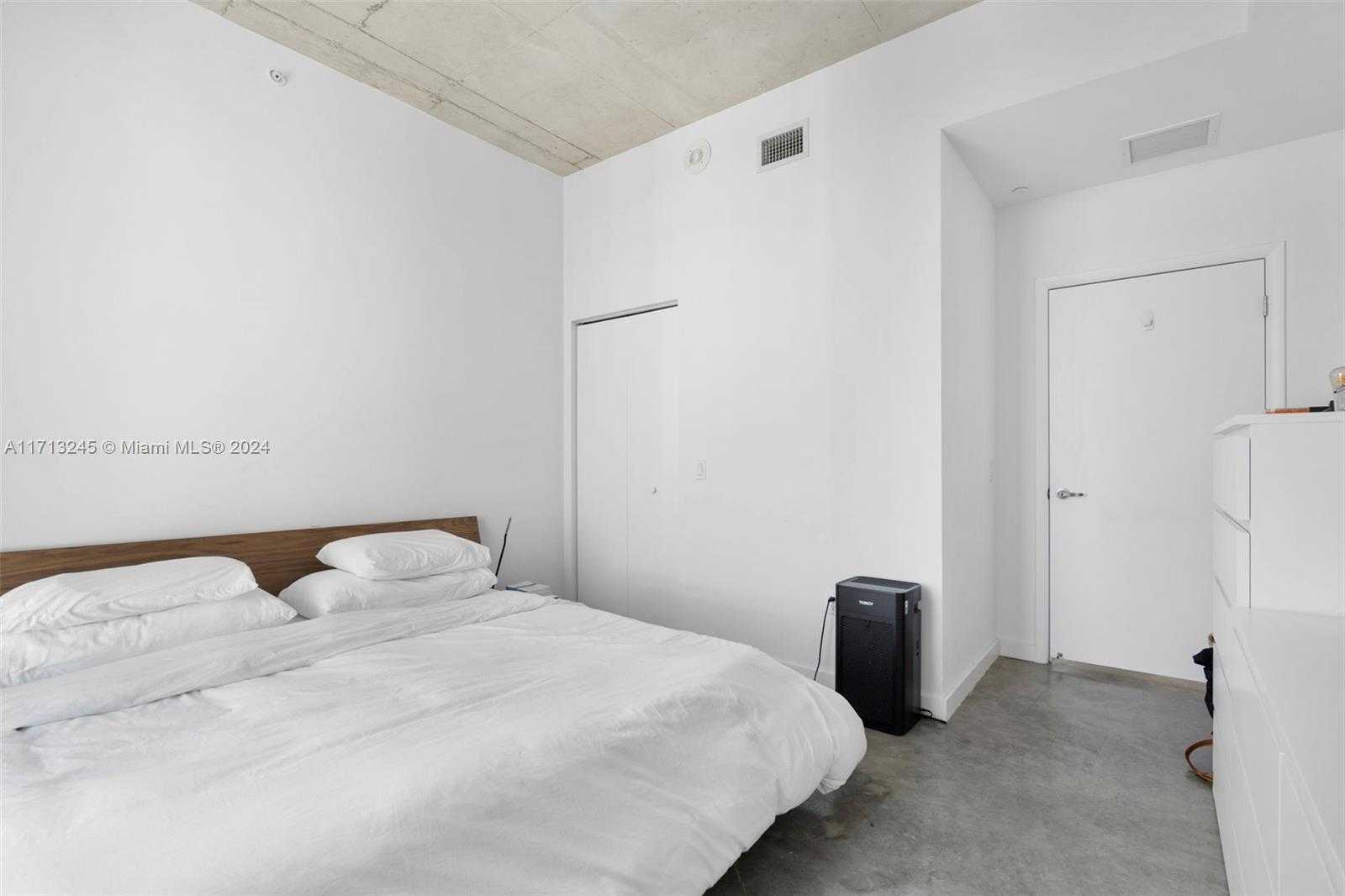 Small Image of 151 SOUTH EAST 1ST ST #3102, Miami Number 17