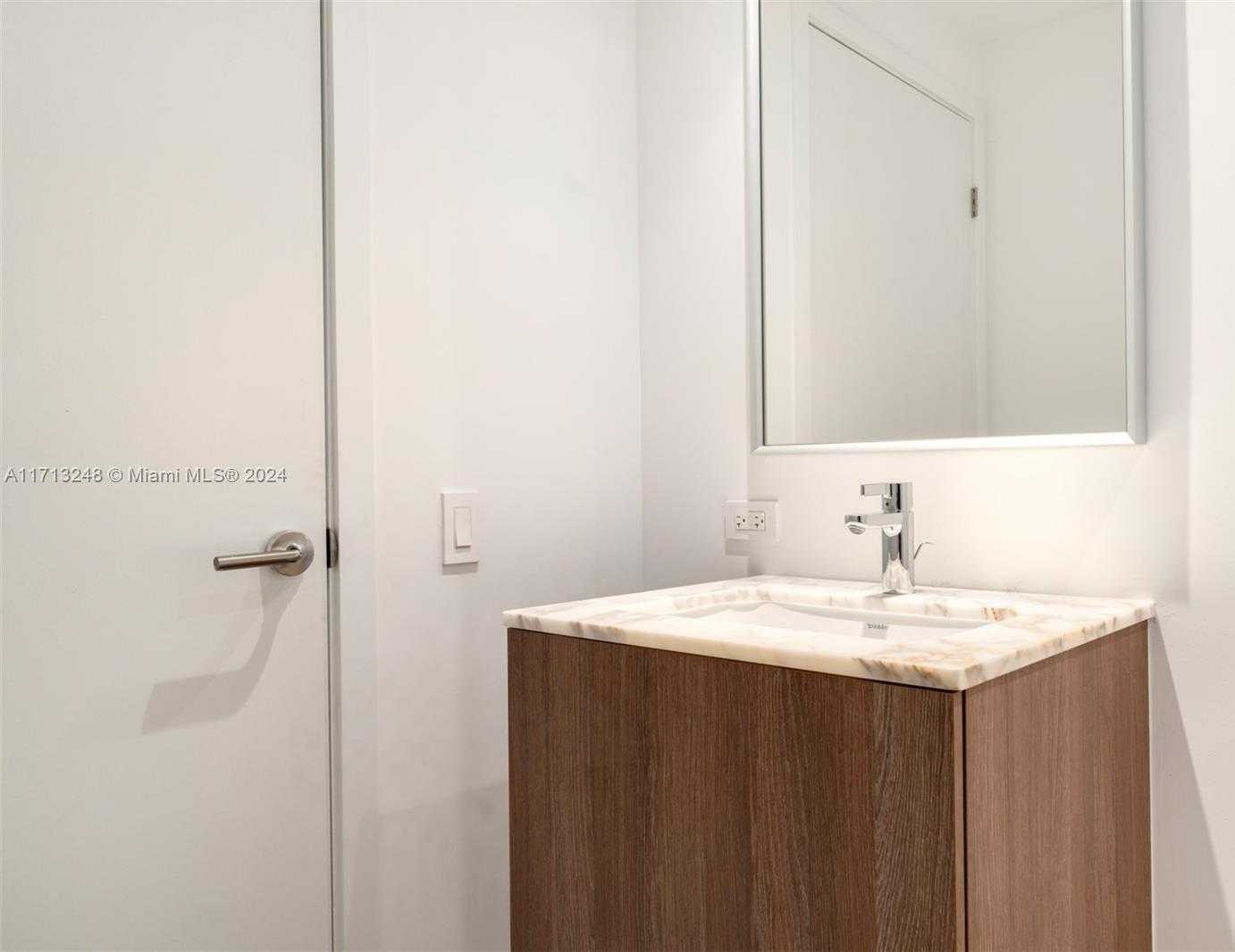 Small Image of 500 ALTON RD #2207, Miami Beach Number 12
