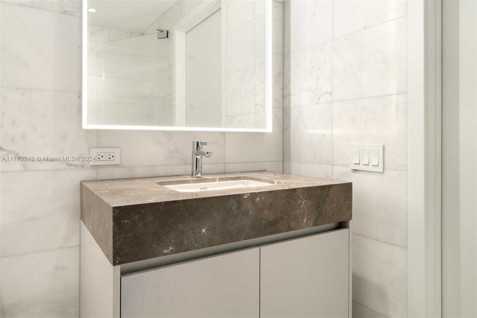 Small Image of 500 ALTON RD #2207, Miami Beach Number 6