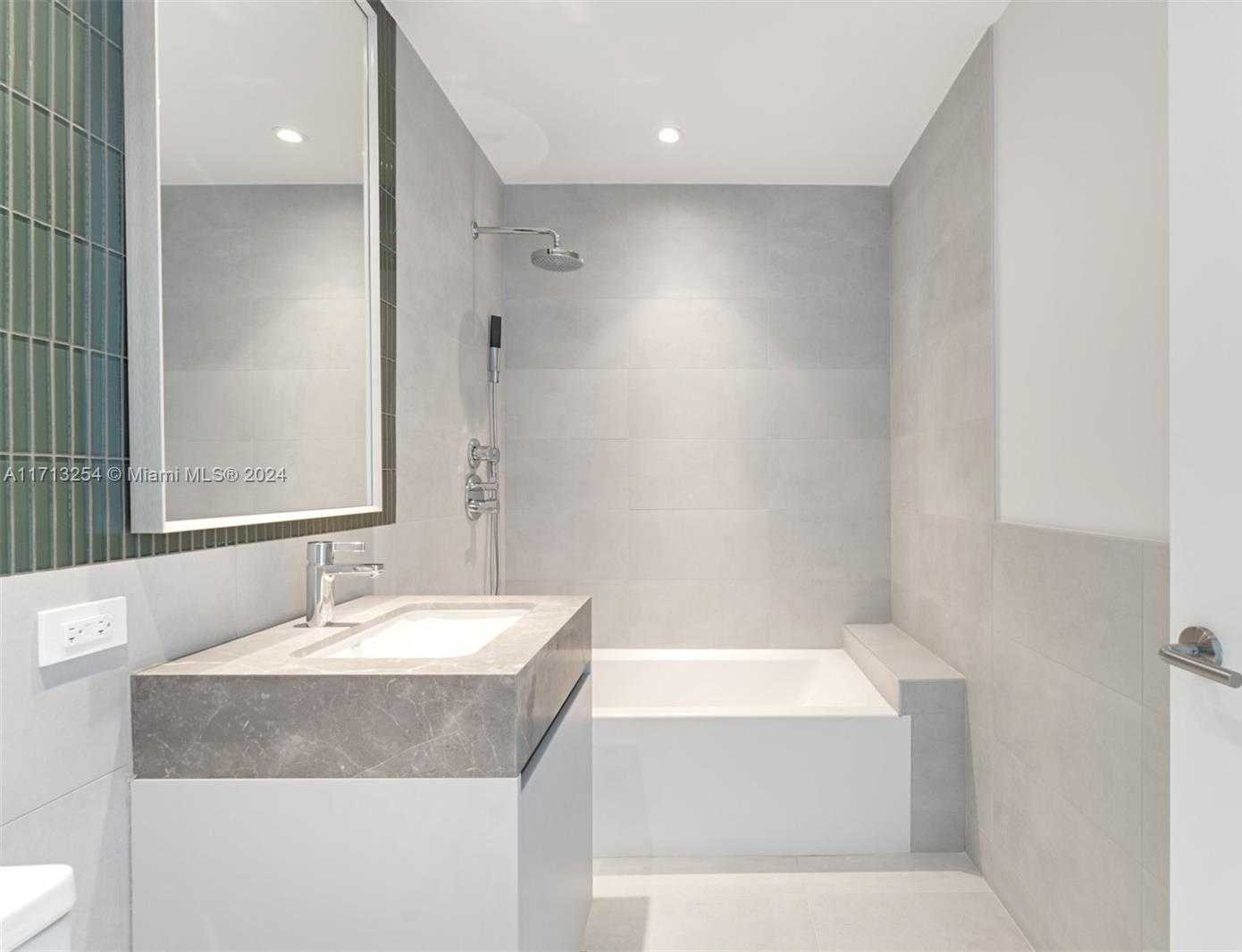 Small Image of 500 ALTON RD #3905, Miami Beach Number 19