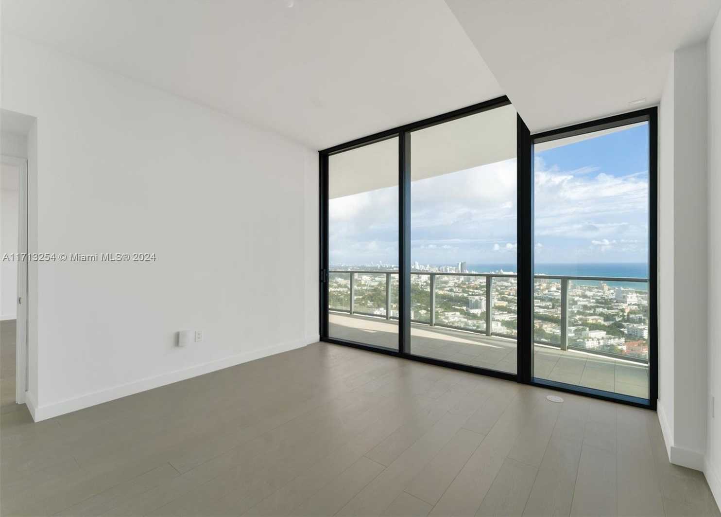 Small Image of 500 ALTON RD #3905, Miami Beach Number 20
