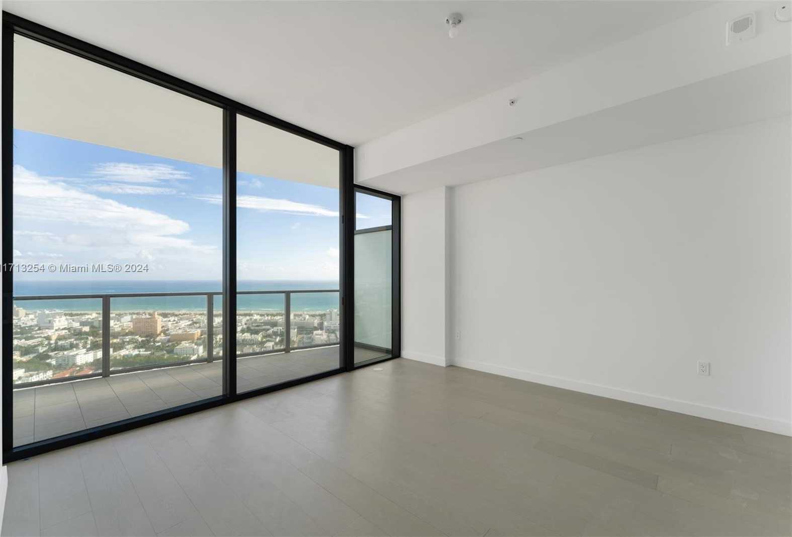 Small Image of 500 ALTON RD #3905, Miami Beach Number 5