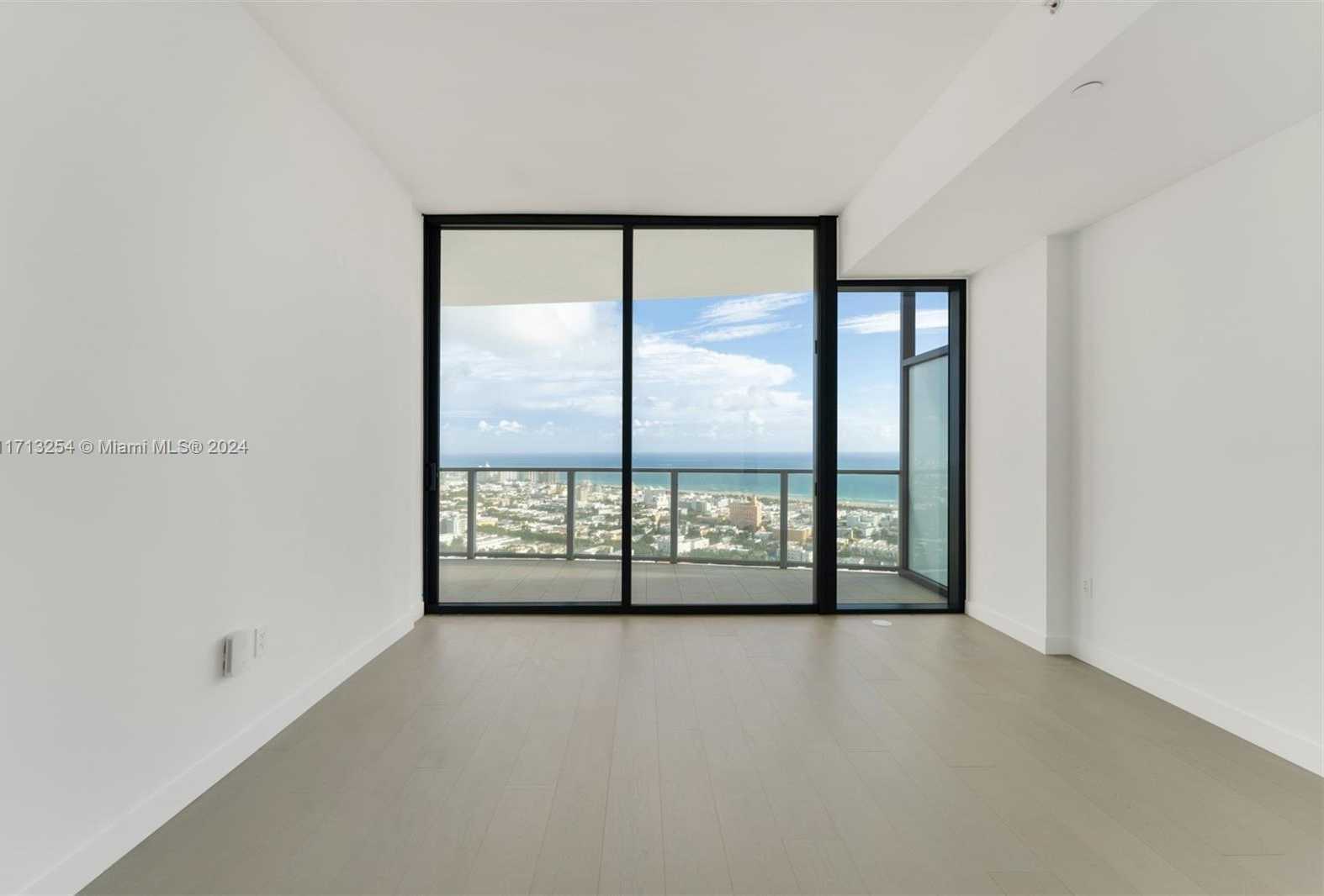 Small Image of 500 ALTON RD #3905, Miami Beach Number 9