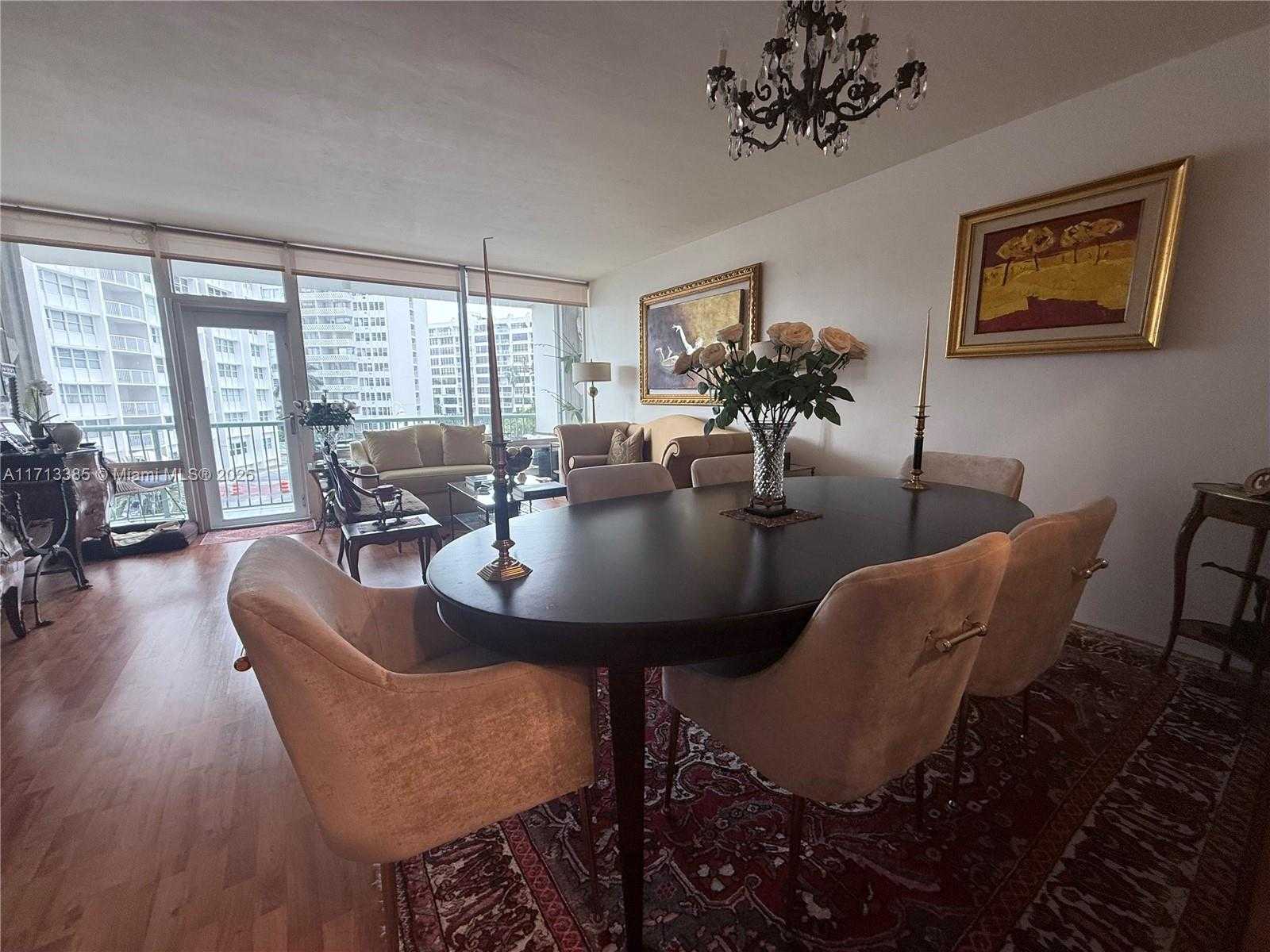 Small Image of 1408 BRICKELL BAY DR #303, Miami Number 12