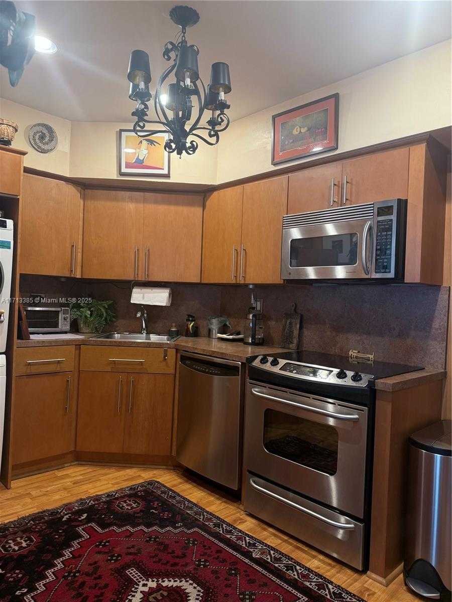 Small Image of 1408 BRICKELL BAY DR #303, Miami Number 36