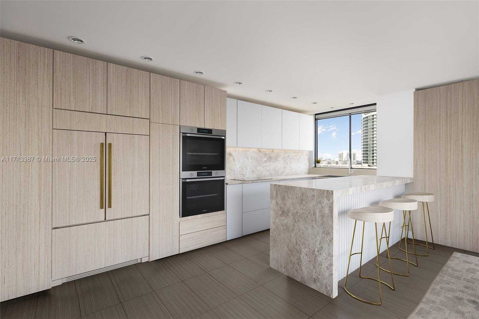 Small Image of 1330 WEST AVE #1813, Miami Beach Number 3