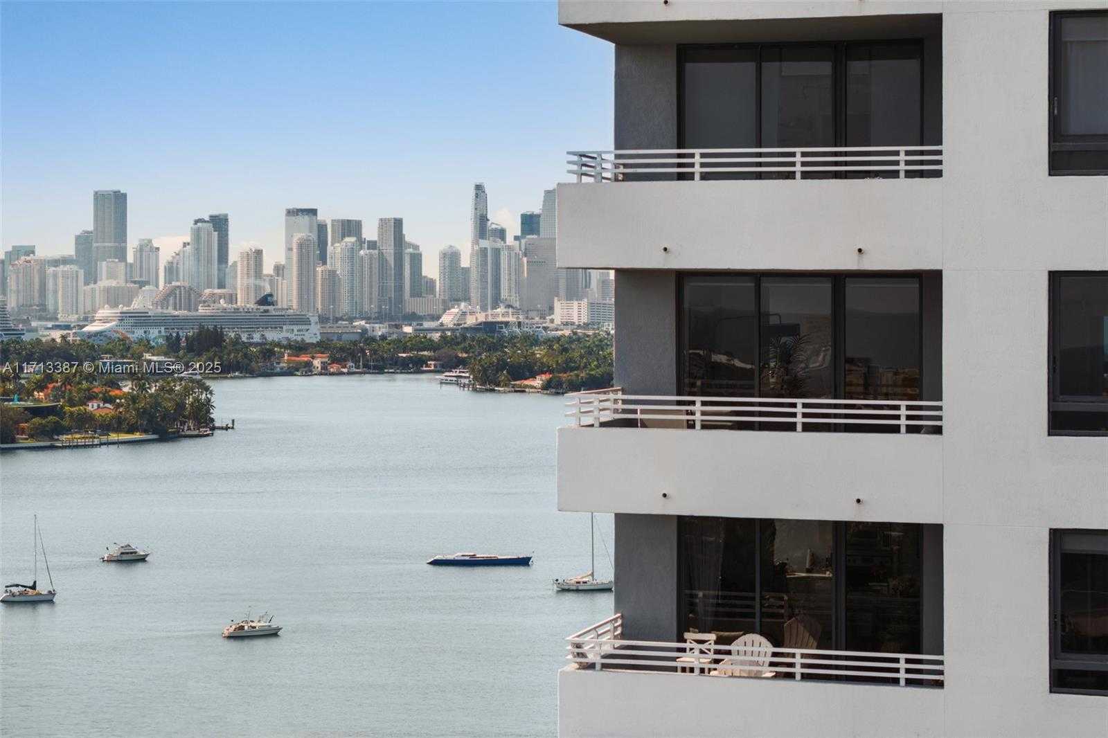 Small Image of 1330 WEST AVE #1813, Miami Beach Number 39