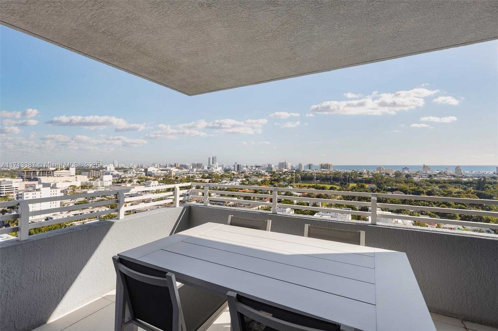 Small Image of 1330 WEST AVE #1813, Miami Beach Number 7