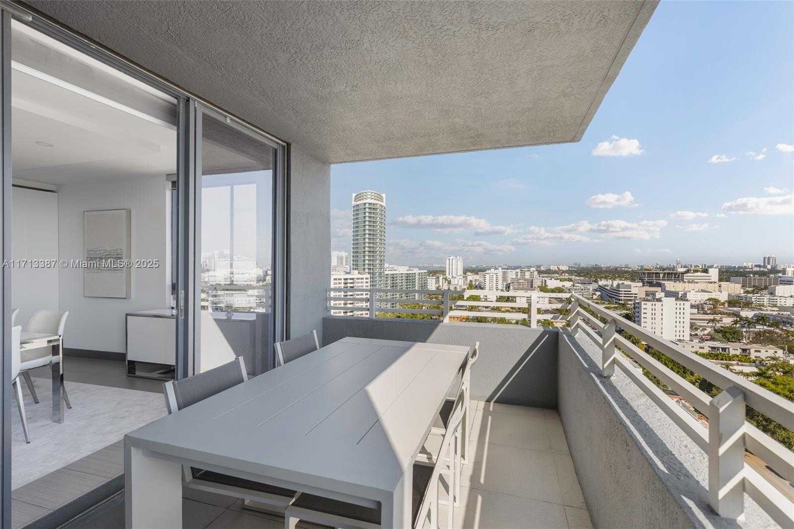 Small Image of 1330 WEST AVE #1813, Miami Beach Number 8
