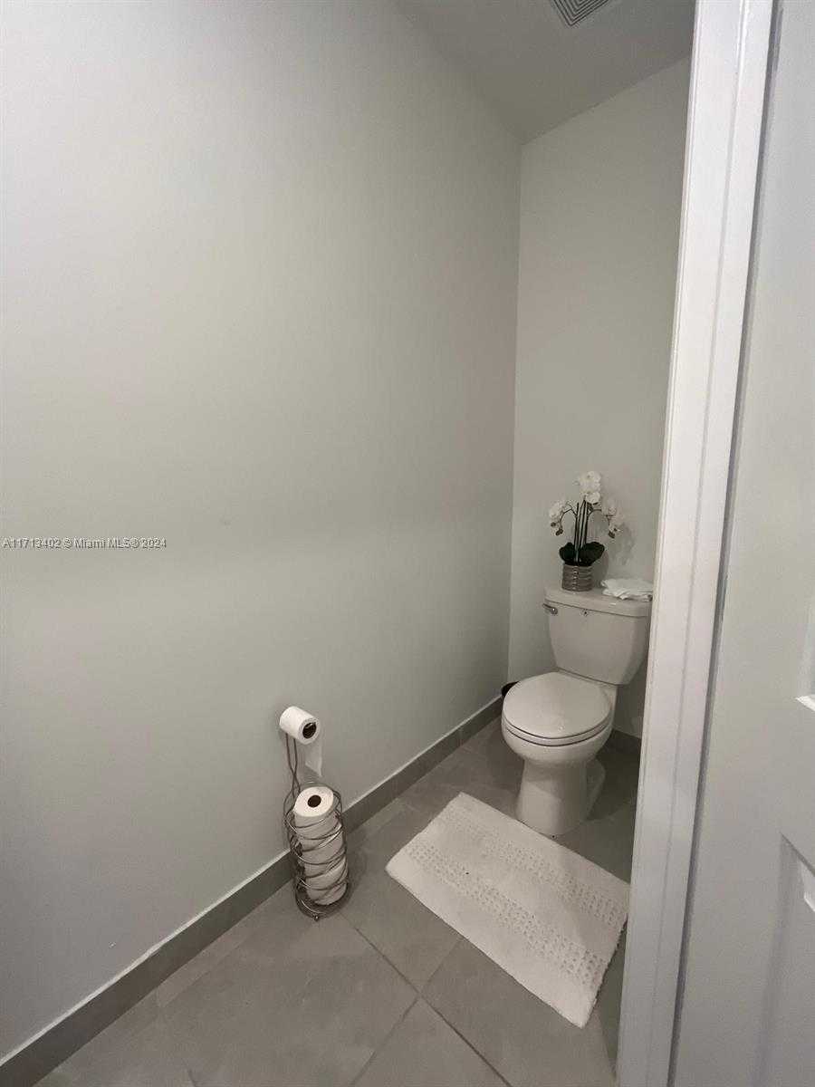 Small Image of 24687 SOUTH WEST 119TH PL, Homestead Number 11