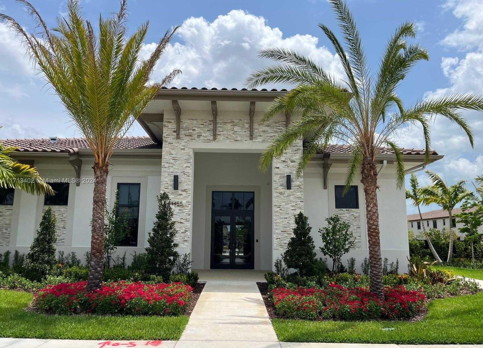 Small Image of 24687 SOUTH WEST 119TH PL, Homestead Number 28