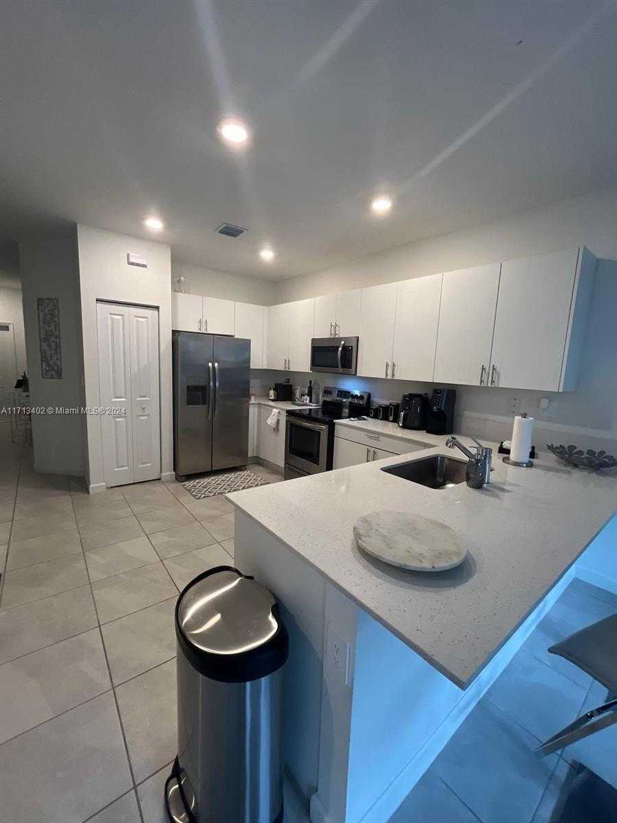 Small Image of 24687 SOUTH WEST 119TH PL, Homestead Number 4