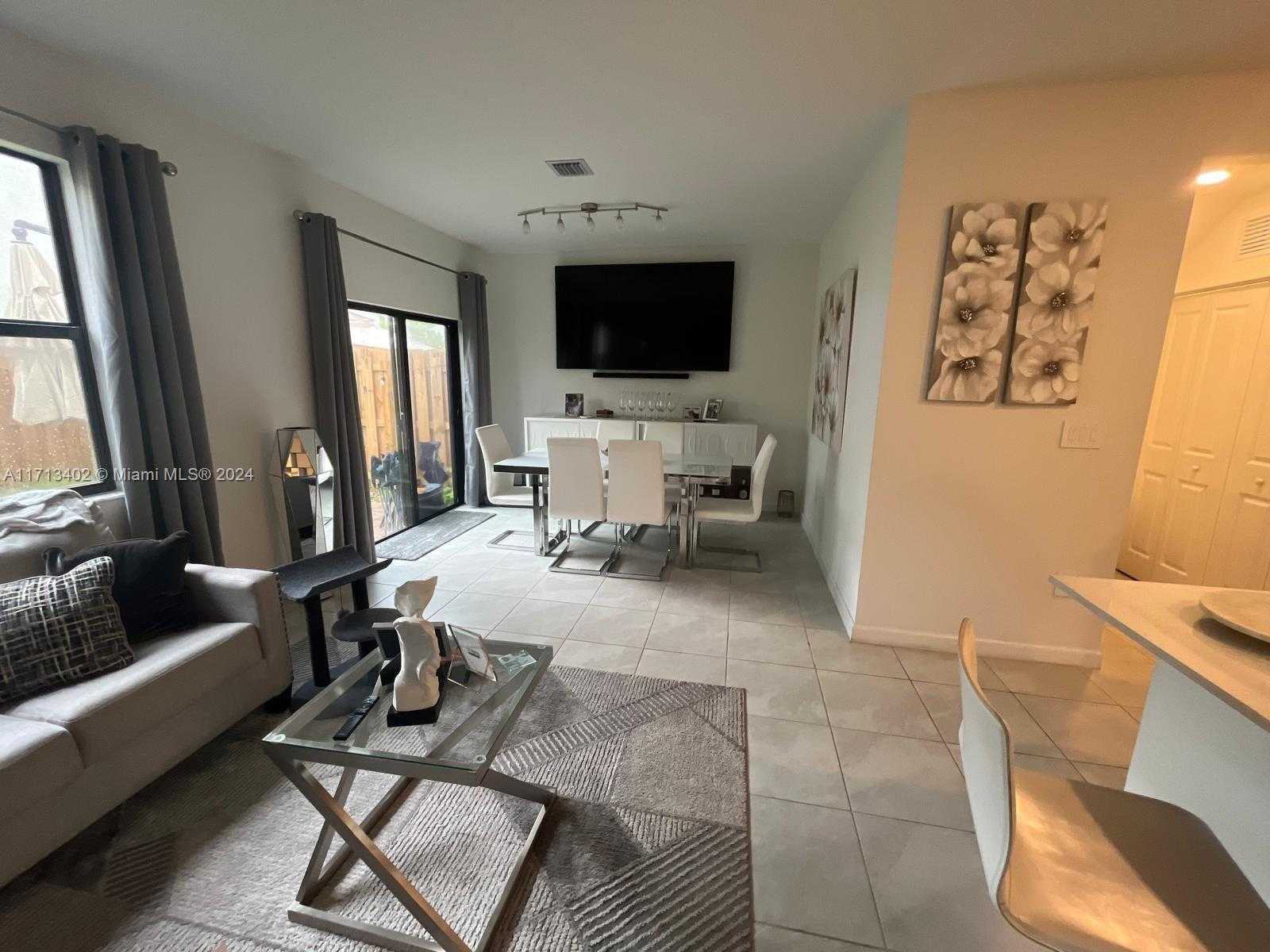 Small Image of 24687 SOUTH WEST 119TH PL, Homestead Number 9