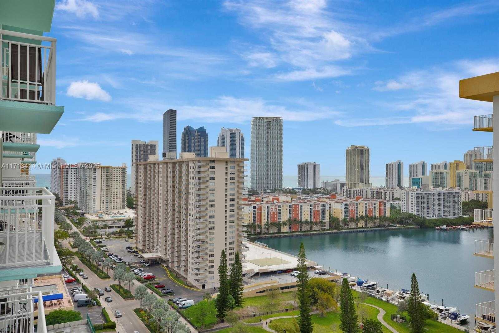 Small Image of 301 174 #2208, Sunny Isles Beach Number 29