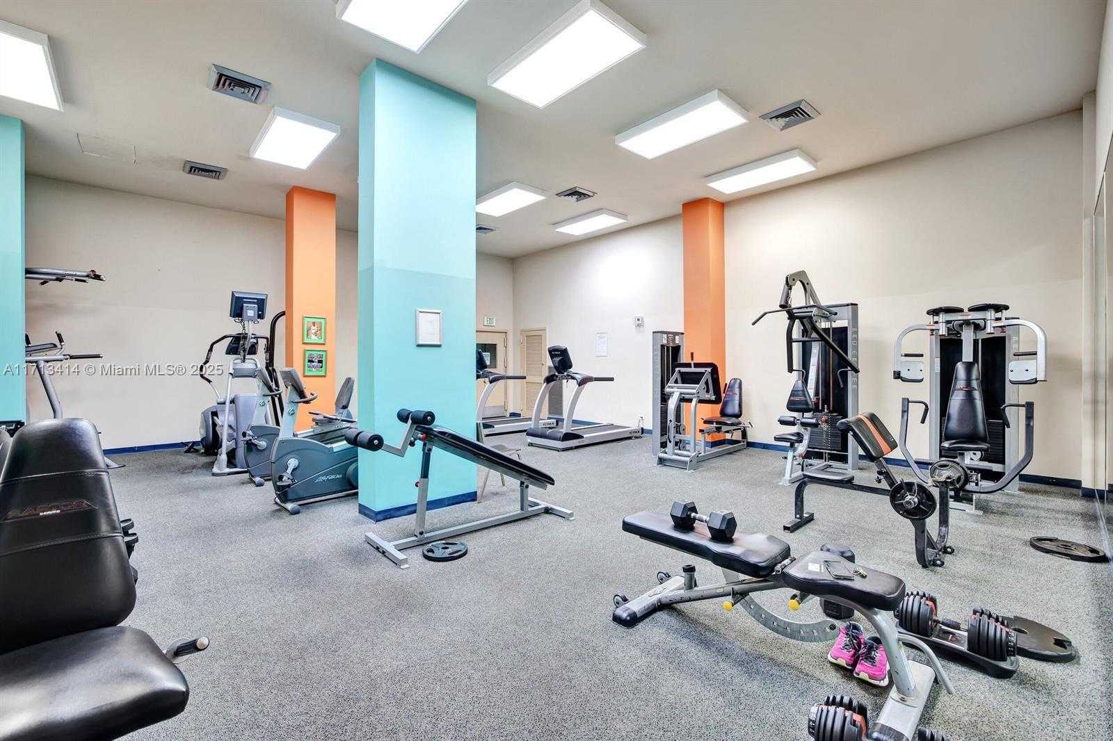 Small Image of 301 174 #2208, Sunny Isles Beach Number 37