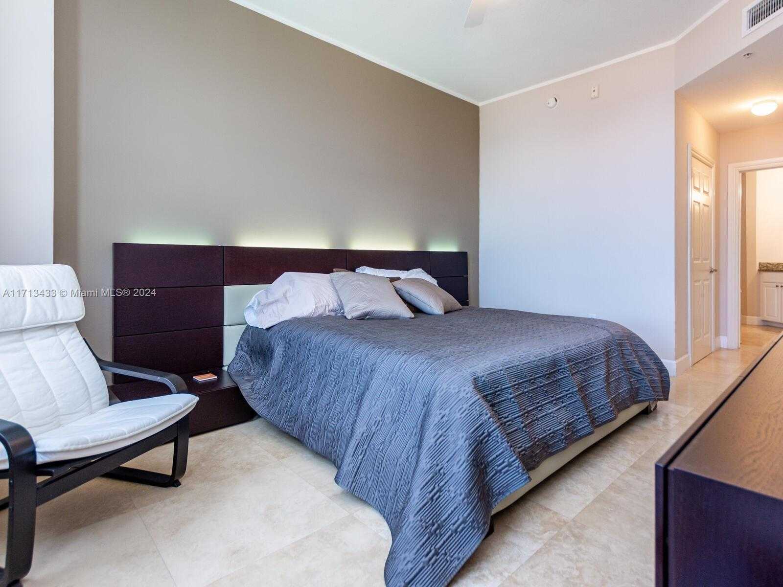 Small Image of 3001 NORTH EAST 185TH ST #517, Aventura Number 24