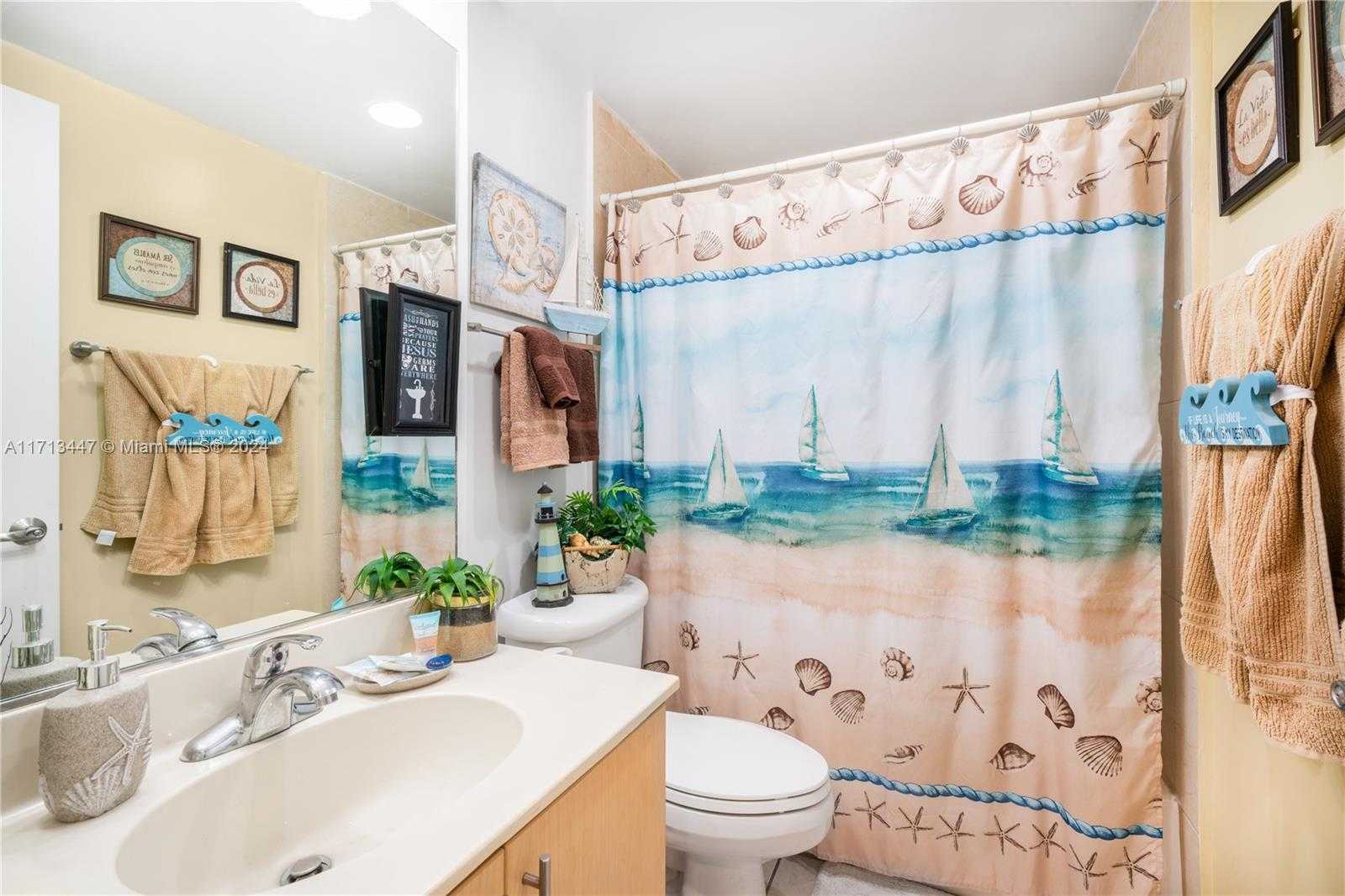 Small Image of 7501 EAST TREASURE DR #1K, North Bay Village Number 12