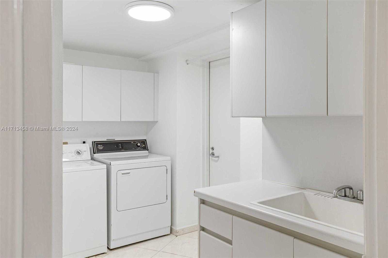 Small Image of 2127 BRICKELL AVE #2804, Miami Number 33