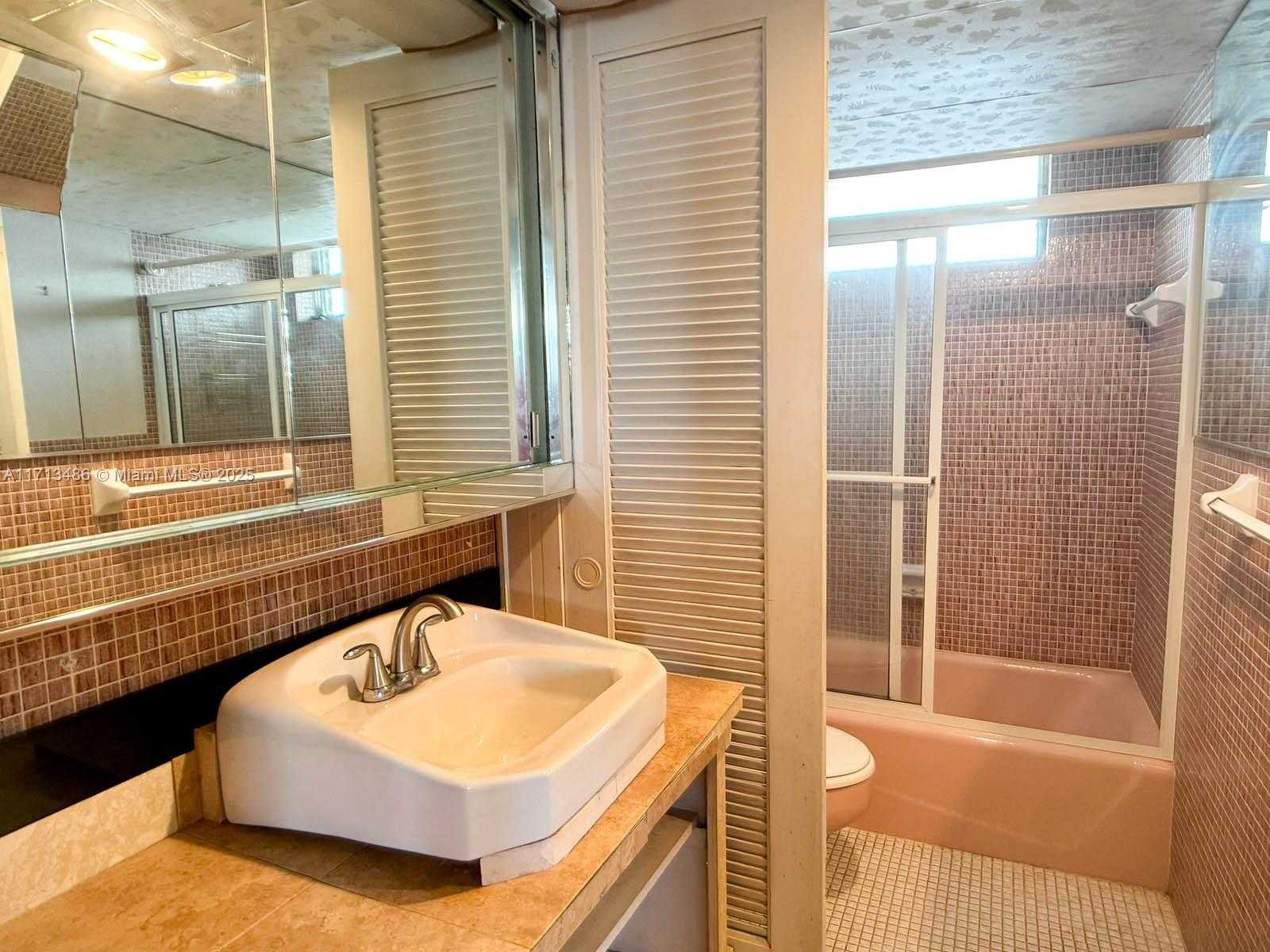 Small Image of 2930 POINT EAST DR #E601, Aventura Number 10