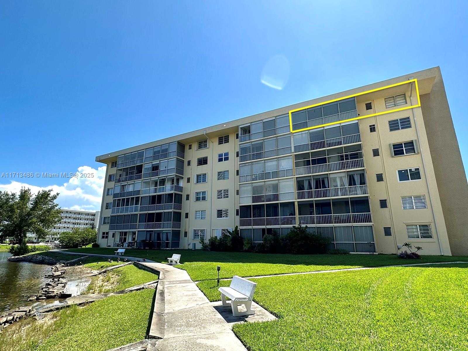 Small Image of 2930 POINT EAST DR #E601, Aventura Number 16