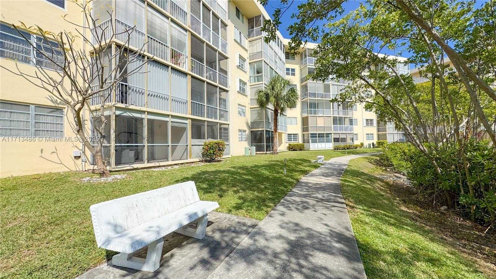 Small Image of 2930 POINT EAST DR #E601, Aventura Number 26