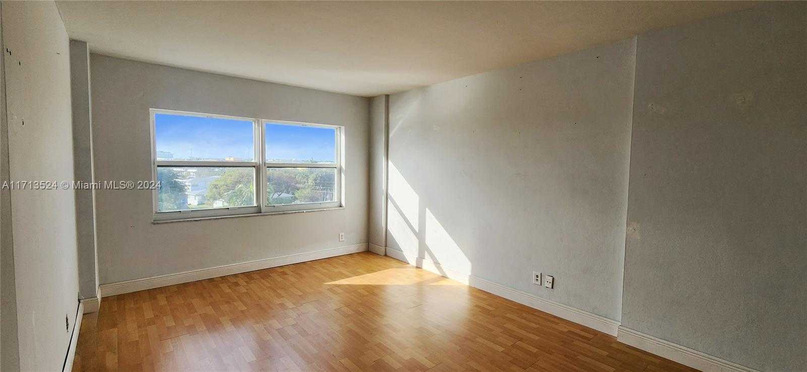 Small Image of 2900 NORTH EAST 30TH ST #G5, Fort Lauderdale Number 11