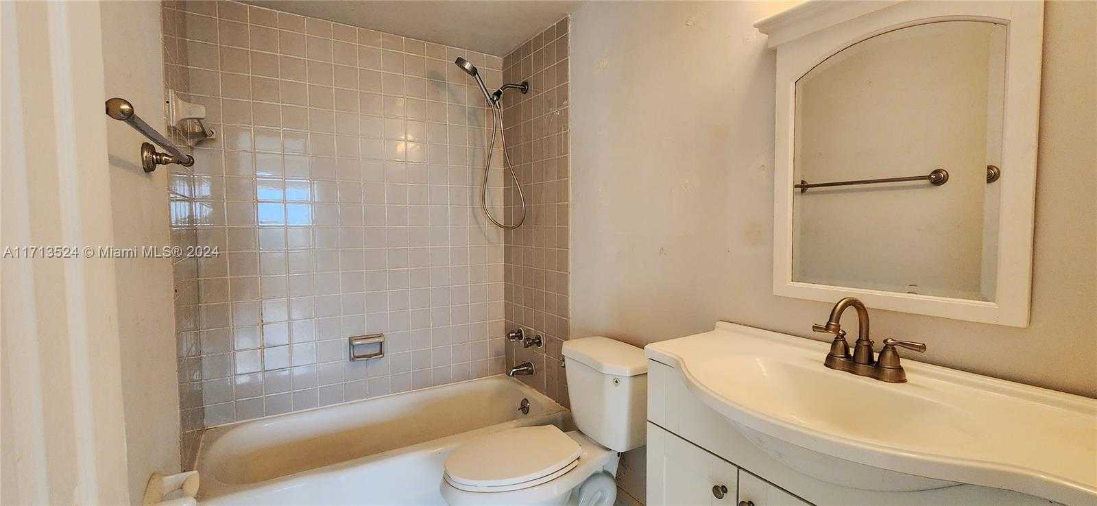 Small Image of 2900 NORTH EAST 30TH ST #G5, Fort Lauderdale Number 13