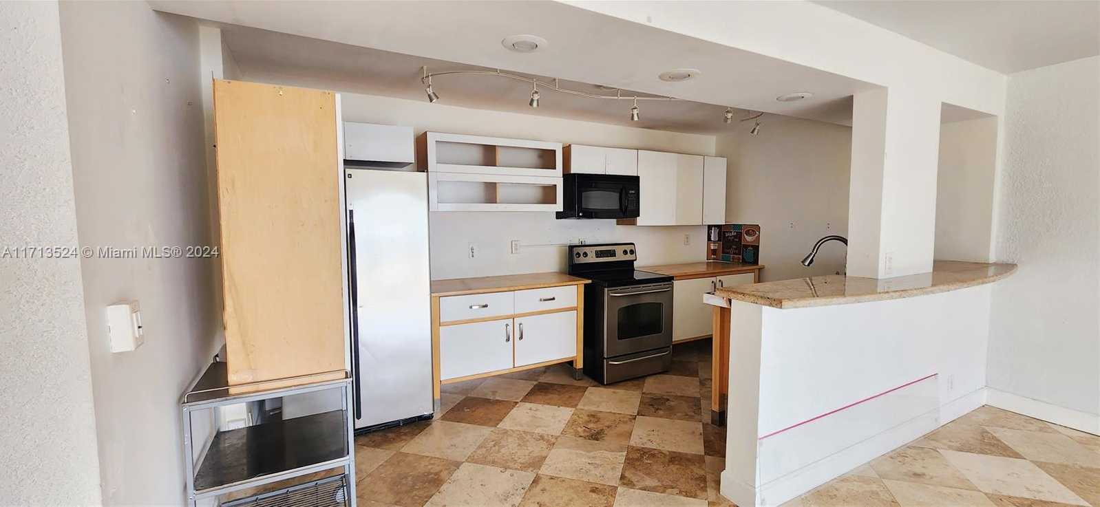 Small Image of 2900 NORTH EAST 30TH ST #G5, Fort Lauderdale Number 4