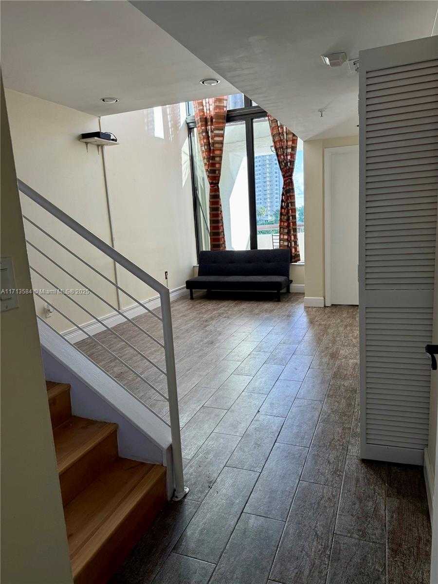 Small Image of 406 POINCIANA DR #1725, Sunny Isles Beach Number 15
