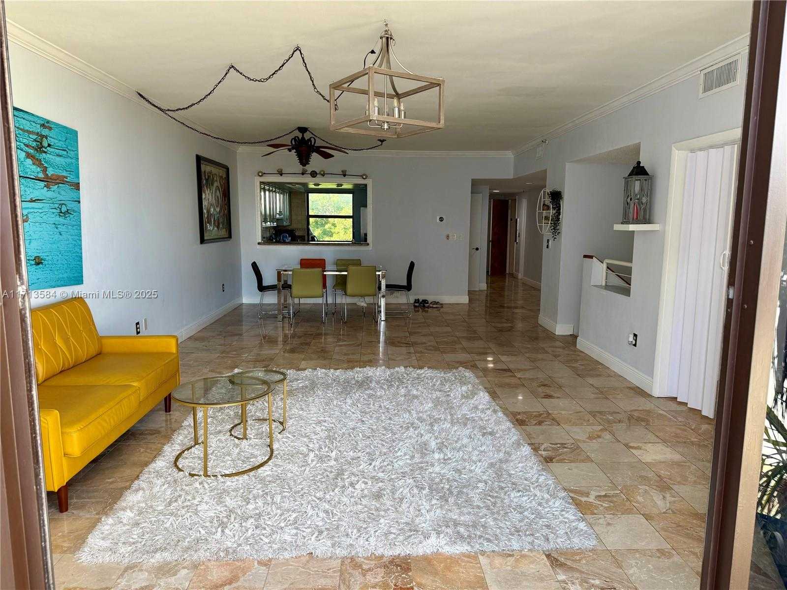 Small Image of 406 POINCIANA DR #1725, Sunny Isles Beach Number 21