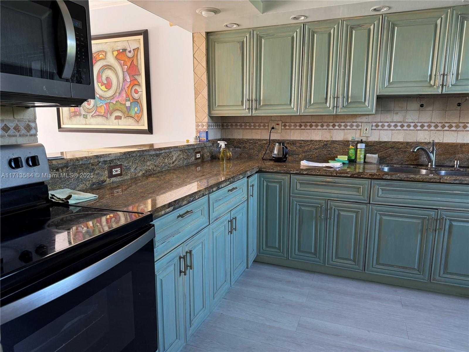 Small Image of 406 POINCIANA DR #1725, Sunny Isles Beach Number 30