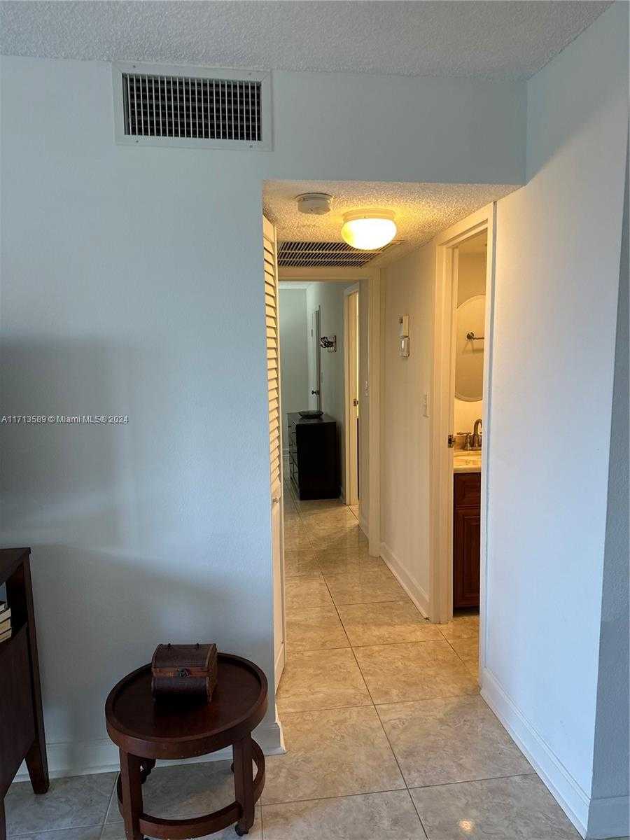 Small Image of 210 172ND ST #523, Sunny Isles Beach Number 11