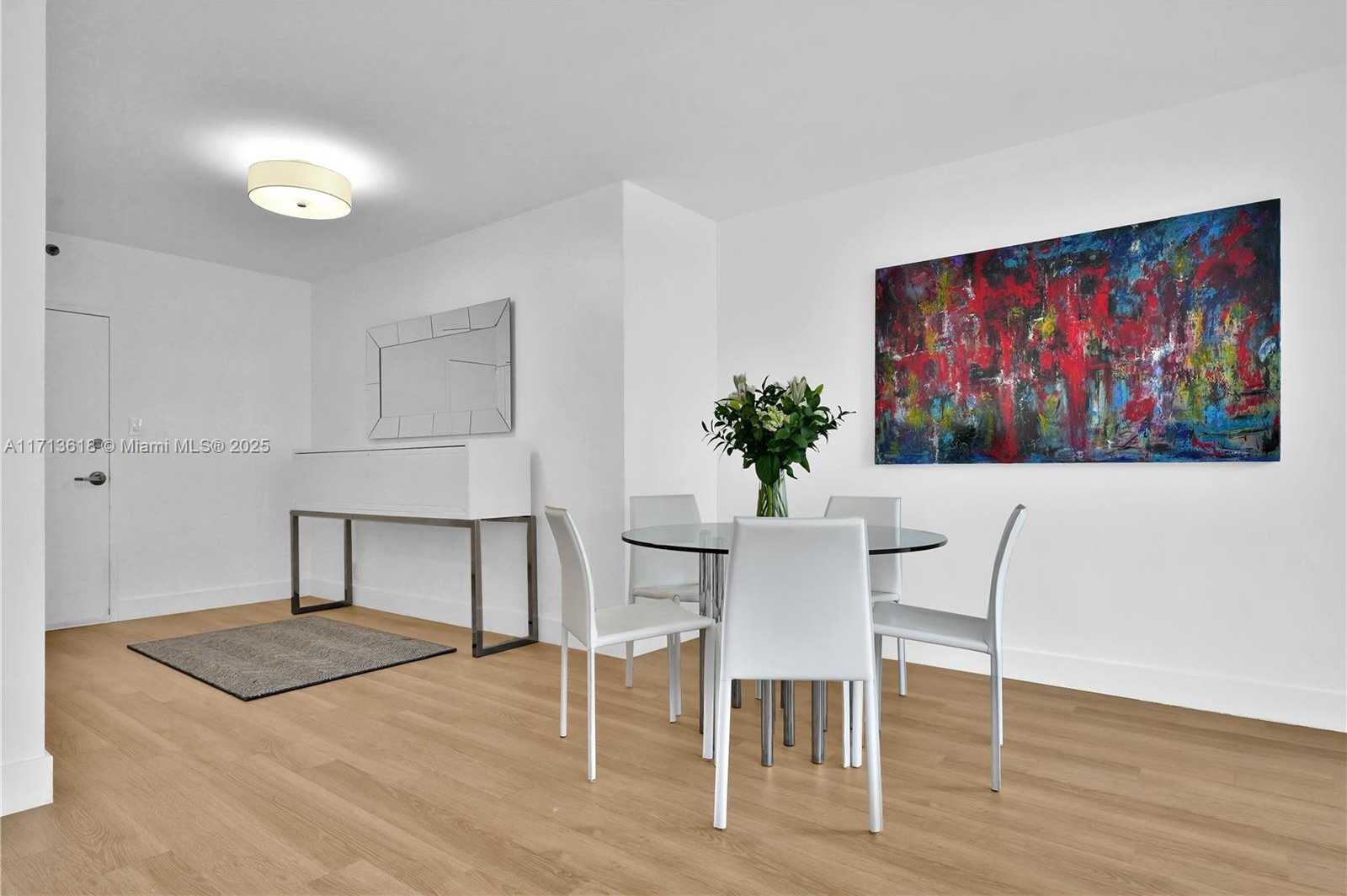 Small Image of 1000 WEST AVE #104, Miami Beach Number 5