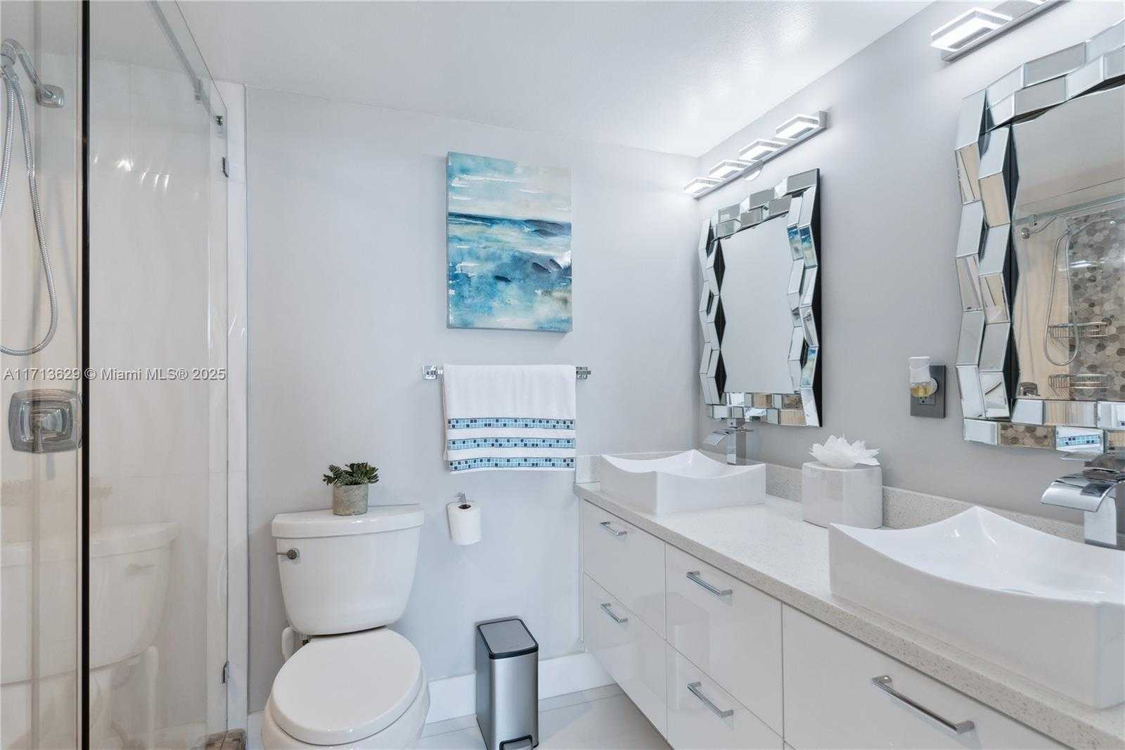 Small Image of 650 WEST AVE #2412, Miami Beach Number 15