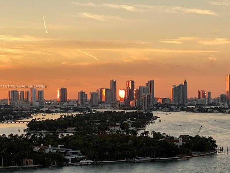 Small Image of 650 WEST AVE #2412, Miami Beach Number 27