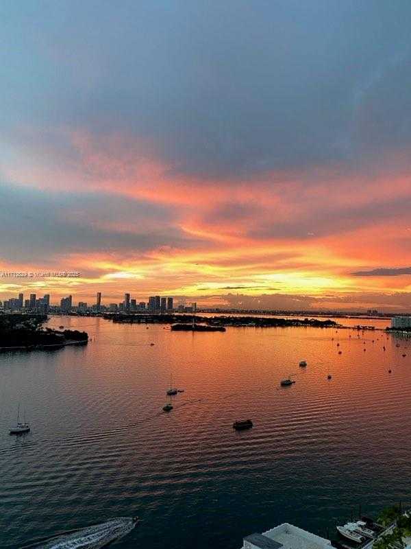 Small Image of 650 WEST AVE #2412, Miami Beach Number 29