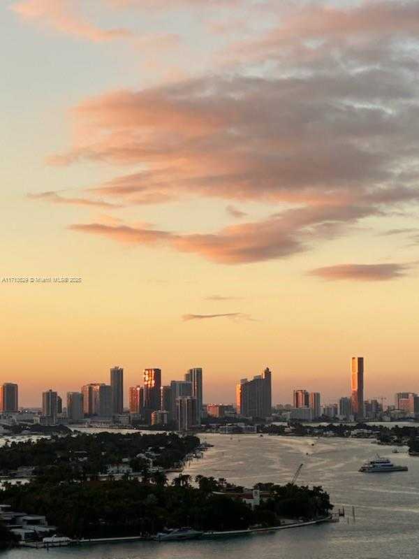 Small Image of 650 WEST AVE #2412, Miami Beach Number 43