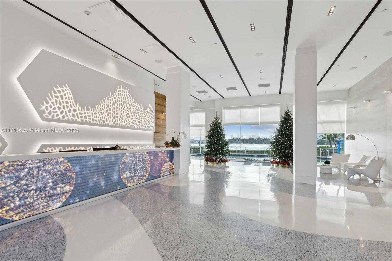 Small Image of 650 WEST AVE #2412, Miami Beach Number 5